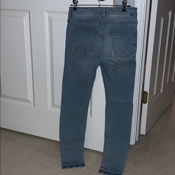 ZARA Women Skinny Jeans with frayed hem - Picture 4 of 4